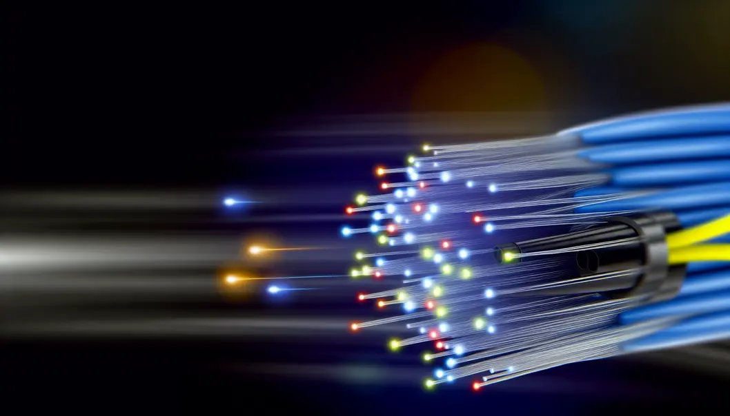 Diagram depicting FTTH architecture with PON and AON comparisons.