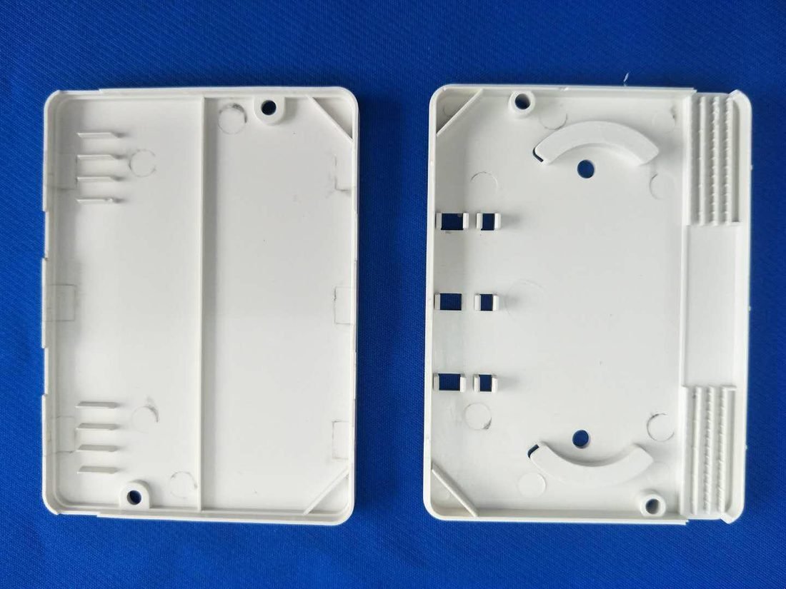 Square 2-in/2-out & 3-in/3-out Box